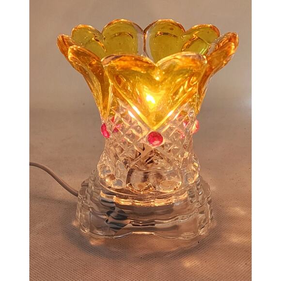 NIGHTLIGHT-Clear-Yellow Hearts-Cut Glass-On/Off Switch-Soft Light - Picture 2 of 12